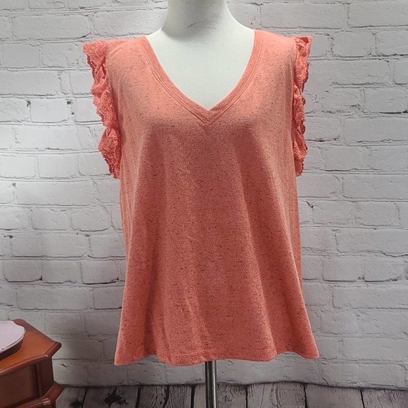 Pink tank with lace detail around sleeve - Picture 1 of 11